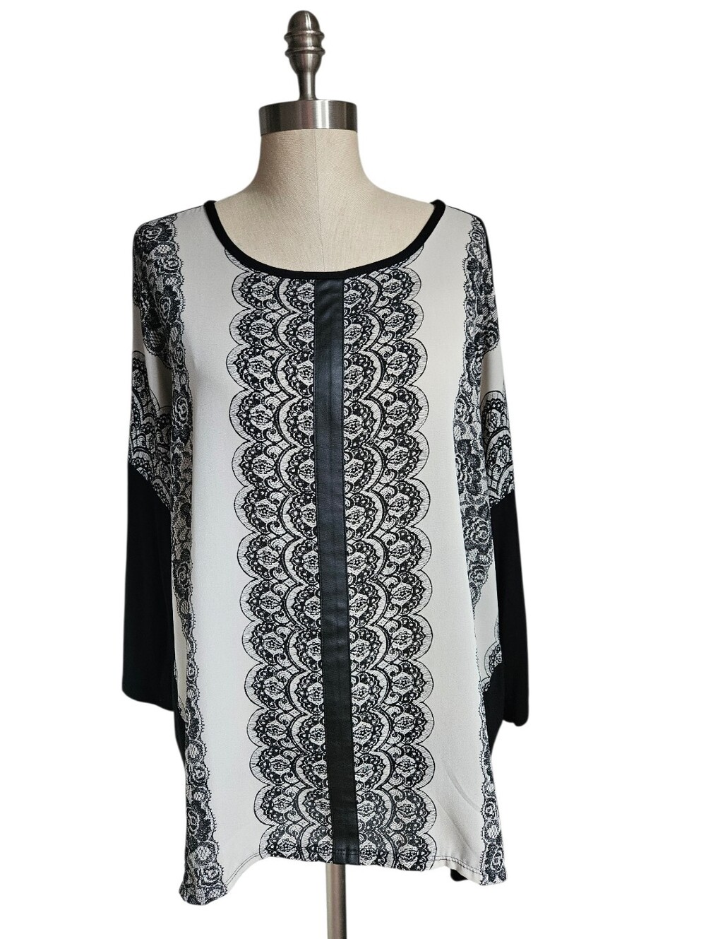 CHICO's Lace Print Panel Tunic Top Black Tan Beige 3/4 Sleeve | SZ 2 / L